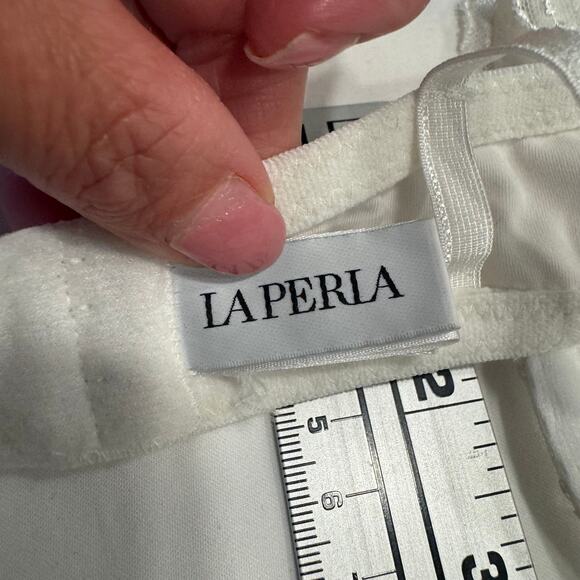 La Perla Scalloped Embroidered Mesh Lace Balconette Bra Size 32B White Underwire - Picture 9 of 12